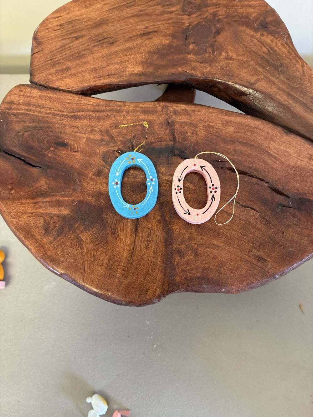 Hand-Painted Wooden Letter O Decorative Hanging Ornaments